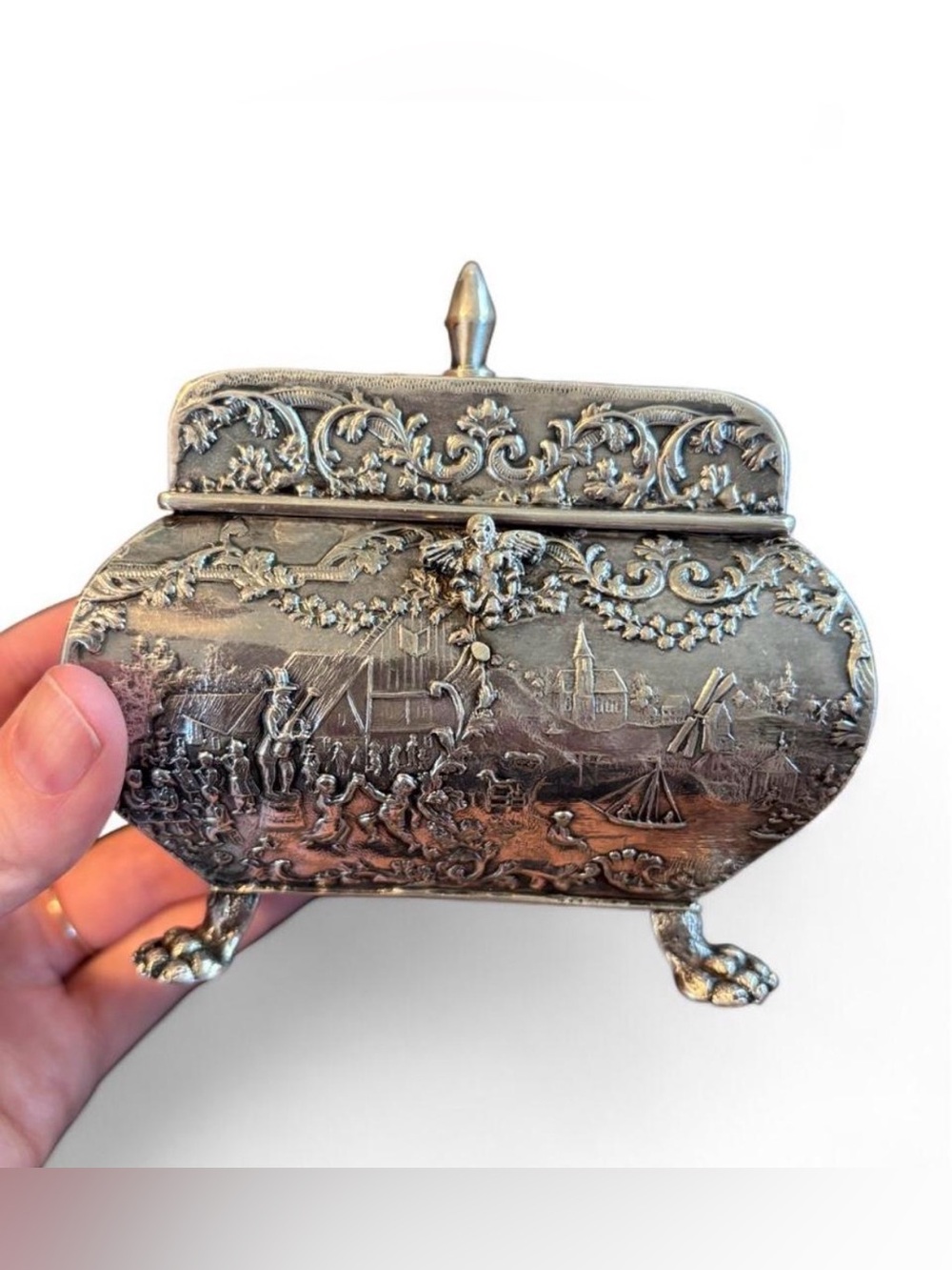 Antique Hanau Style Solid Silver Repousse Jewelry Casket Box Lion Hallmark